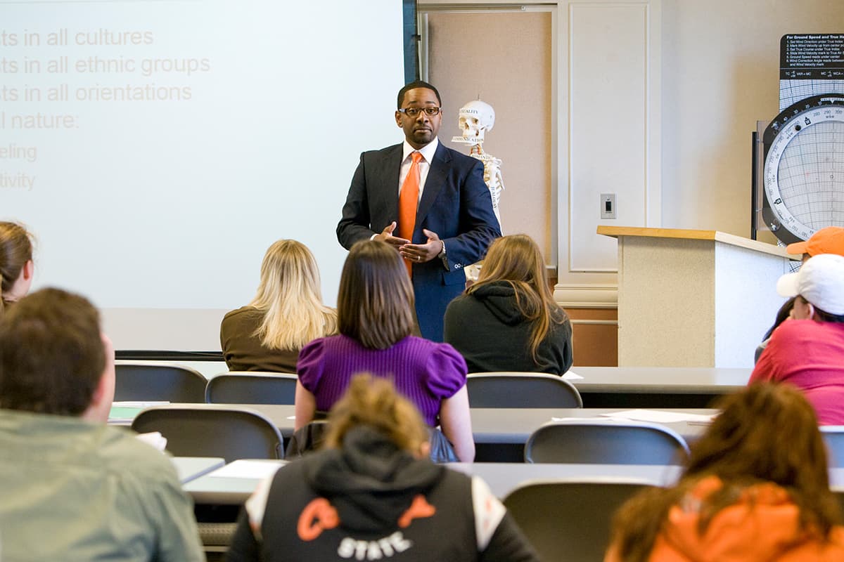 Lecturer – Operations & Supply Chain at UNSW