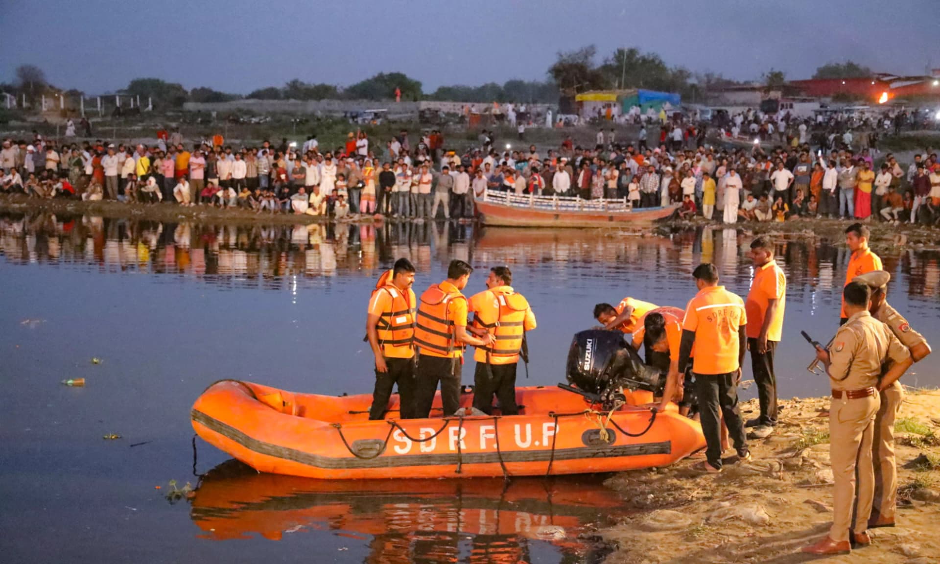 10 Killed, Several Missing as Tourist Boat Capsizes in Yamuna River in Mathura