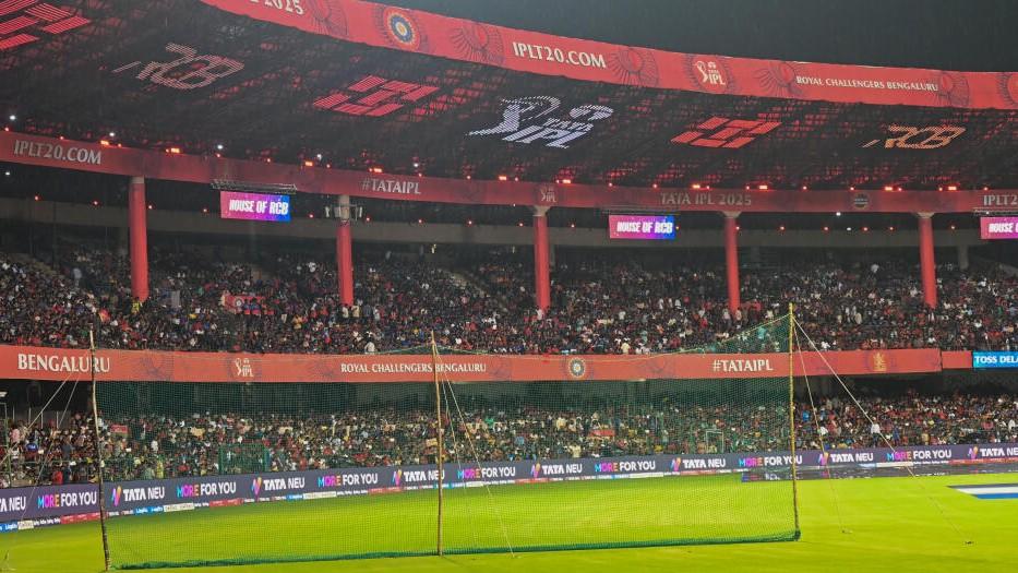IPL 2026 Live Match Experience – Bengaluru Stadium