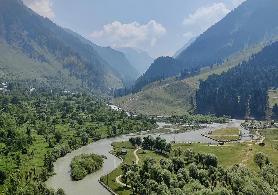 Kashmir’s Closed Tourist Destinations Set To Reopen By May After 2025 Pahalgam Attack