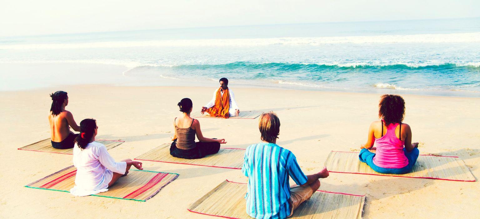 Beach Yoga & Sunrise Meditation – Chennai